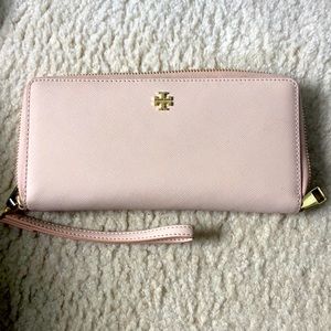 Tory Burch light pink wallet